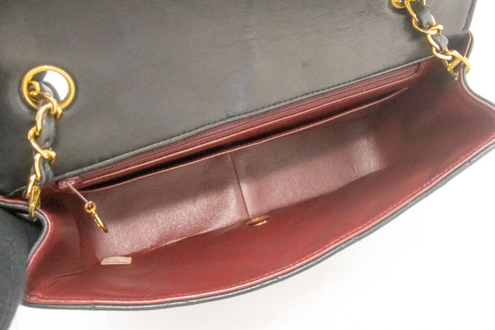 Sac à bandoulière matelassé CHANEL Diana Flap en agneau noir ah2 hannari-shop