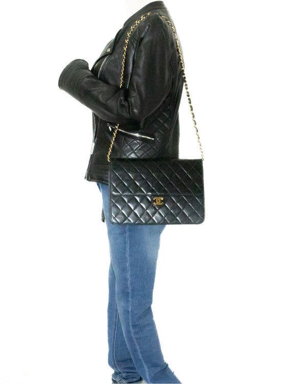 CHANEL skuldertaske med kæde, clutch, sort quiltet flap i lammeskind, taske k11 hannari-shop