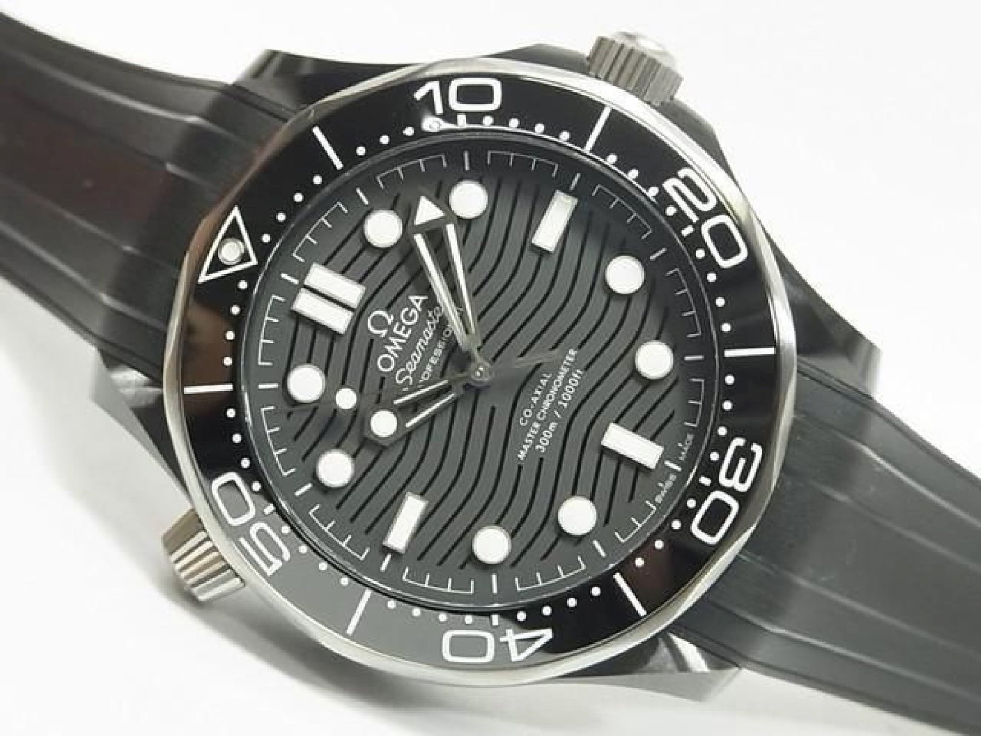 OMEGA SEA MASTER Divers300M Co-Axial Master Chronometer 43,5 MM sort keramisk herre 188693848 hannari-shop
