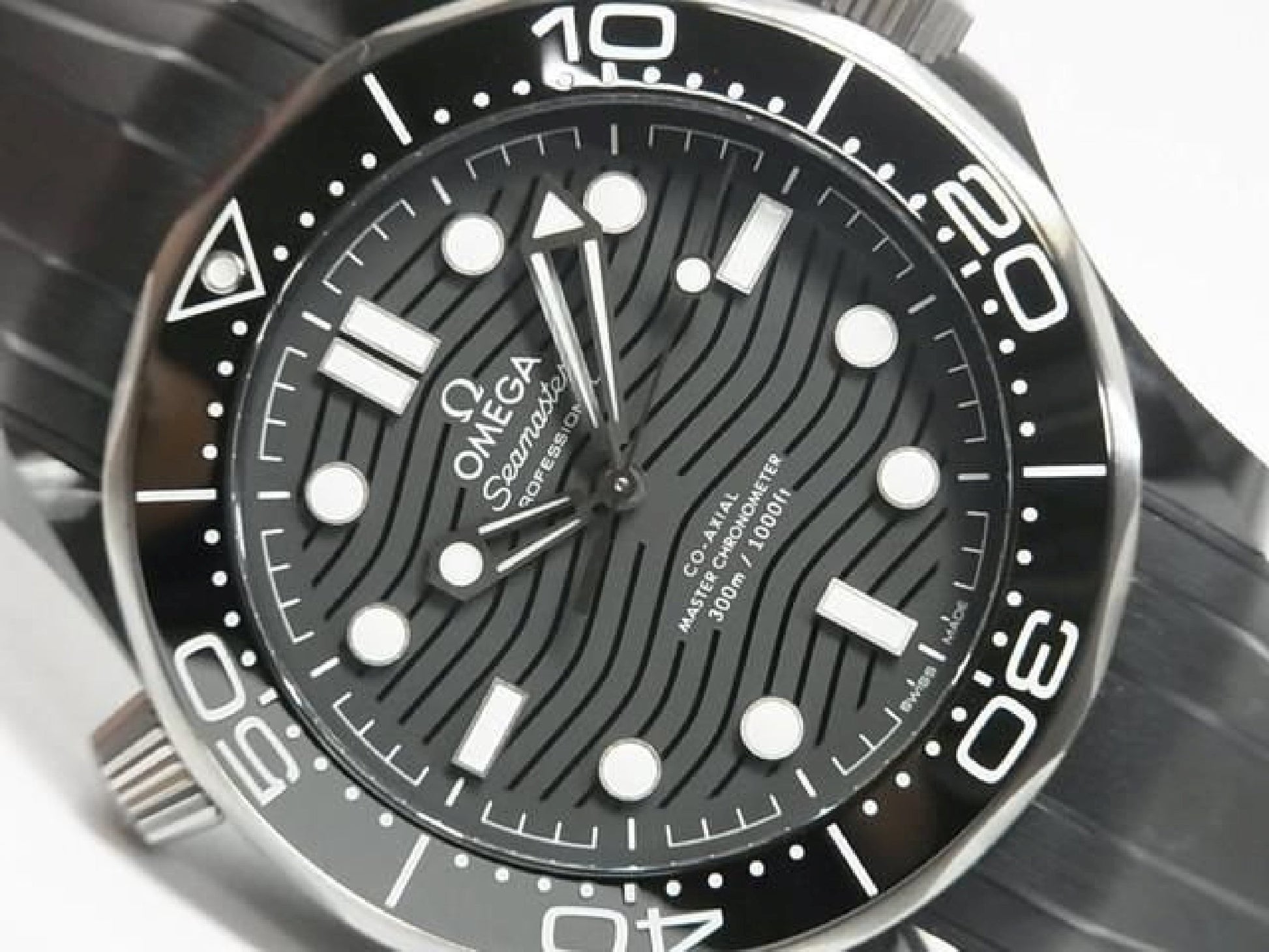 OMEGA SEA MASTER Divers300M Co-Axial Master Chronometer 43,5 MM sort keramisk herre 188693848 hannari-shop