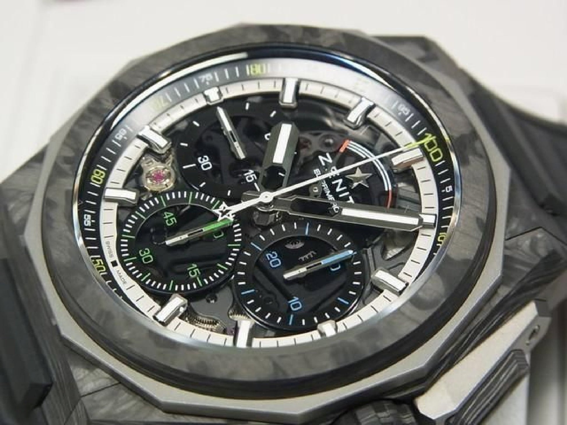 ZENITH Defy extreme Carbon 10.9100.9004/22.I200 Article authentique Homme 192616198 hannari-shop