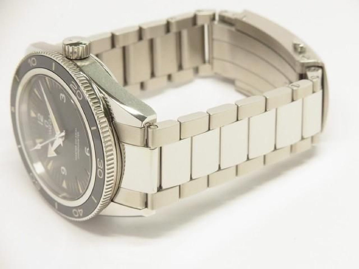 OMEGA SEA MASTER 300 41 MM sort 233.30.41.21.01.001 Herre 192911917 hannari-shop