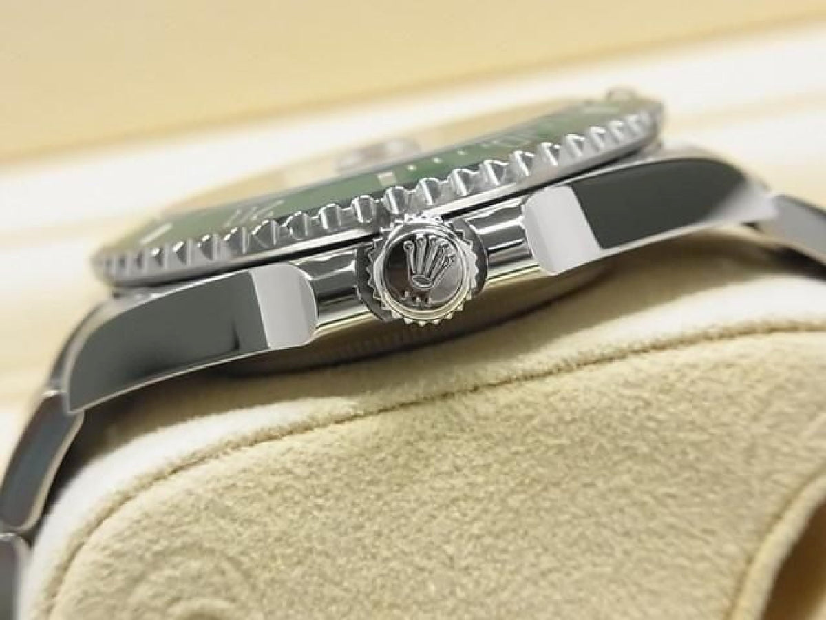 ROLEX Submariner date grøn bezel 126610LV '22 købt Herre 193897908 hannari-shop