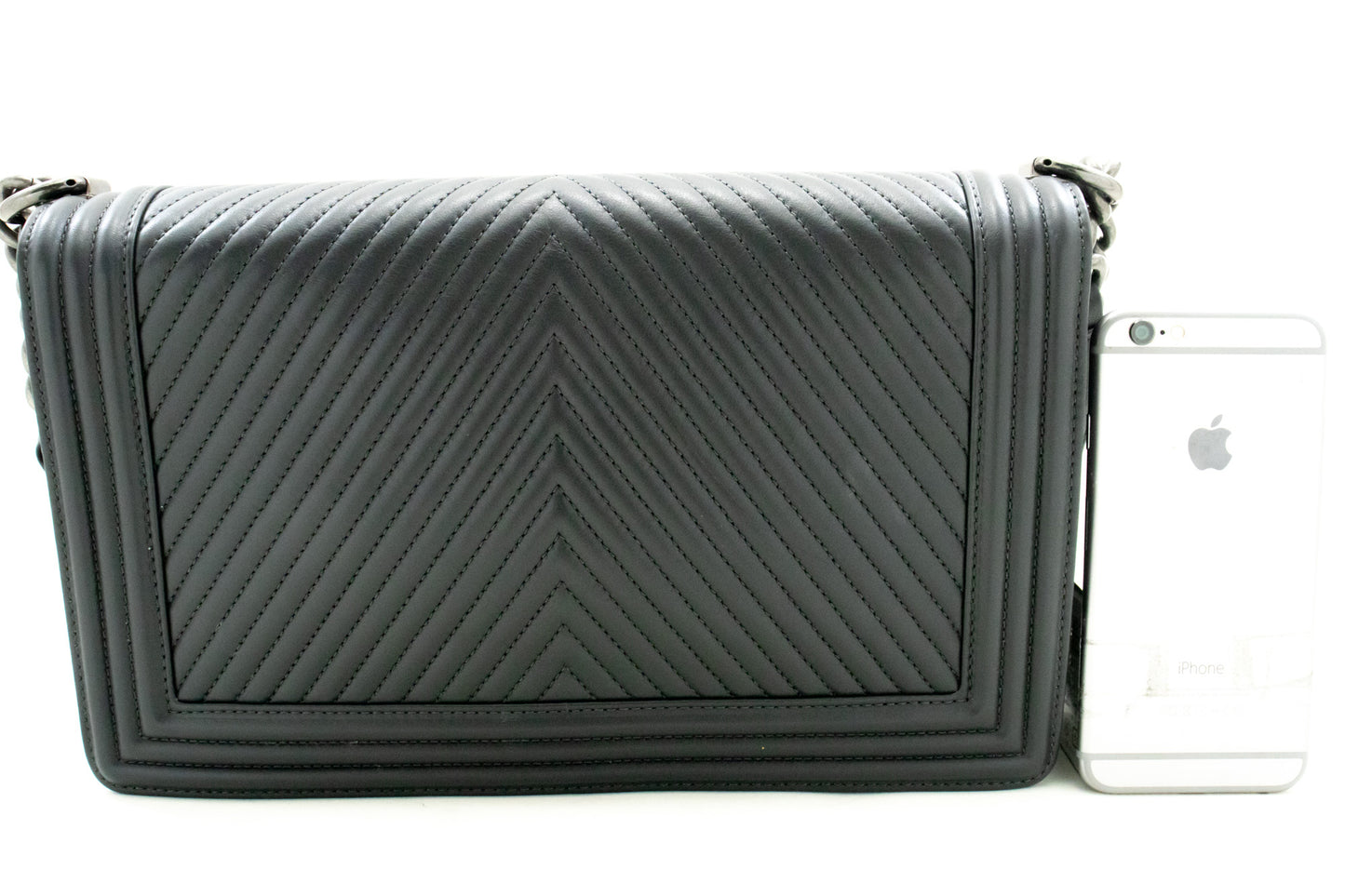 CHANEL Boy Donkergrijze V-Stitch Chain Schoudertas Gequilte Flap n41 hannari-shop