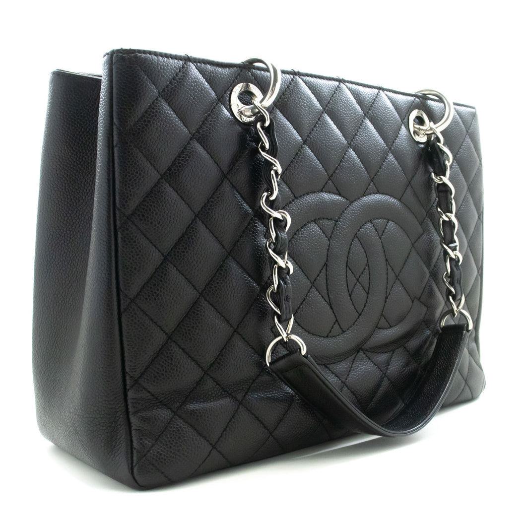 CHANEL Grained Calfskin GST 13