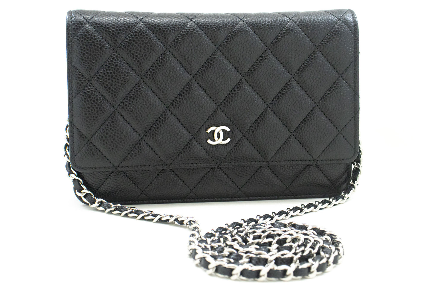 CHANEL Wallet On Chain WOC i kornet kalveskind, sort skuldertaske p60 hannari-shop
