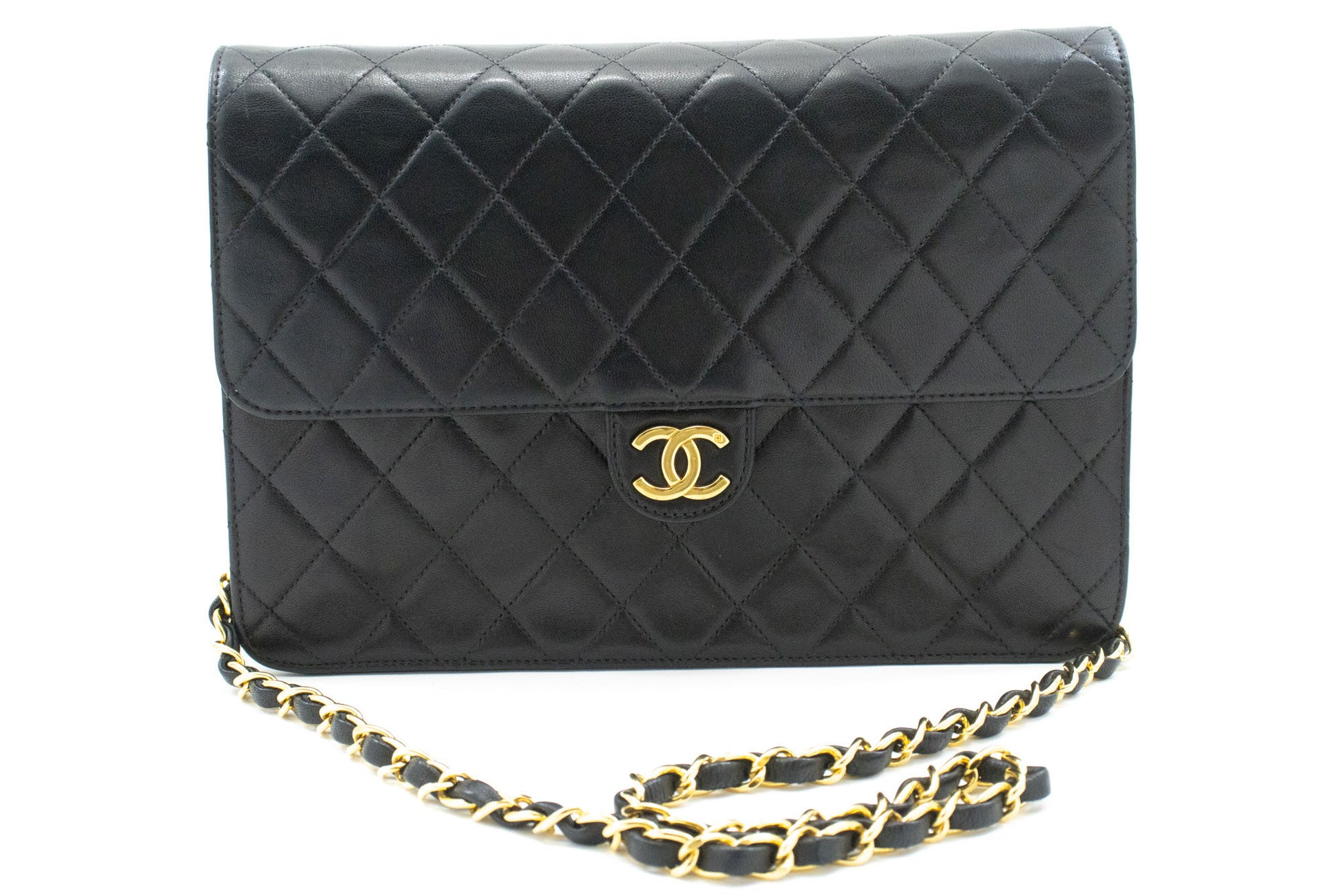 Sac à bandoulière chaîne CHANEL Pochette noire matelassée en agneau rabat portefeuille p42 hannari-shop