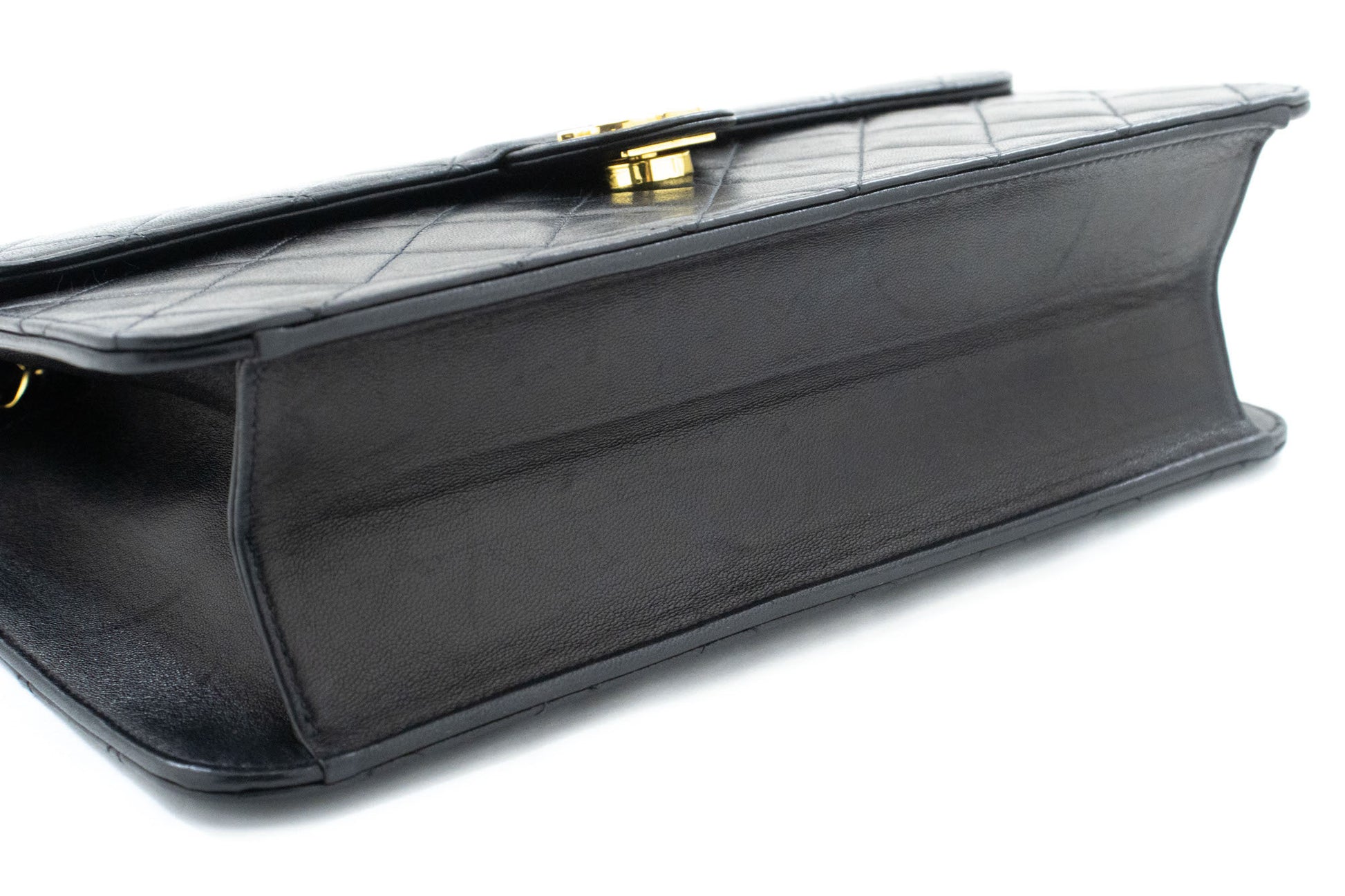Sac à bandoulière chaîne CHANEL Pochette noire matelassée en agneau rabat portefeuille p42 hannari-shop