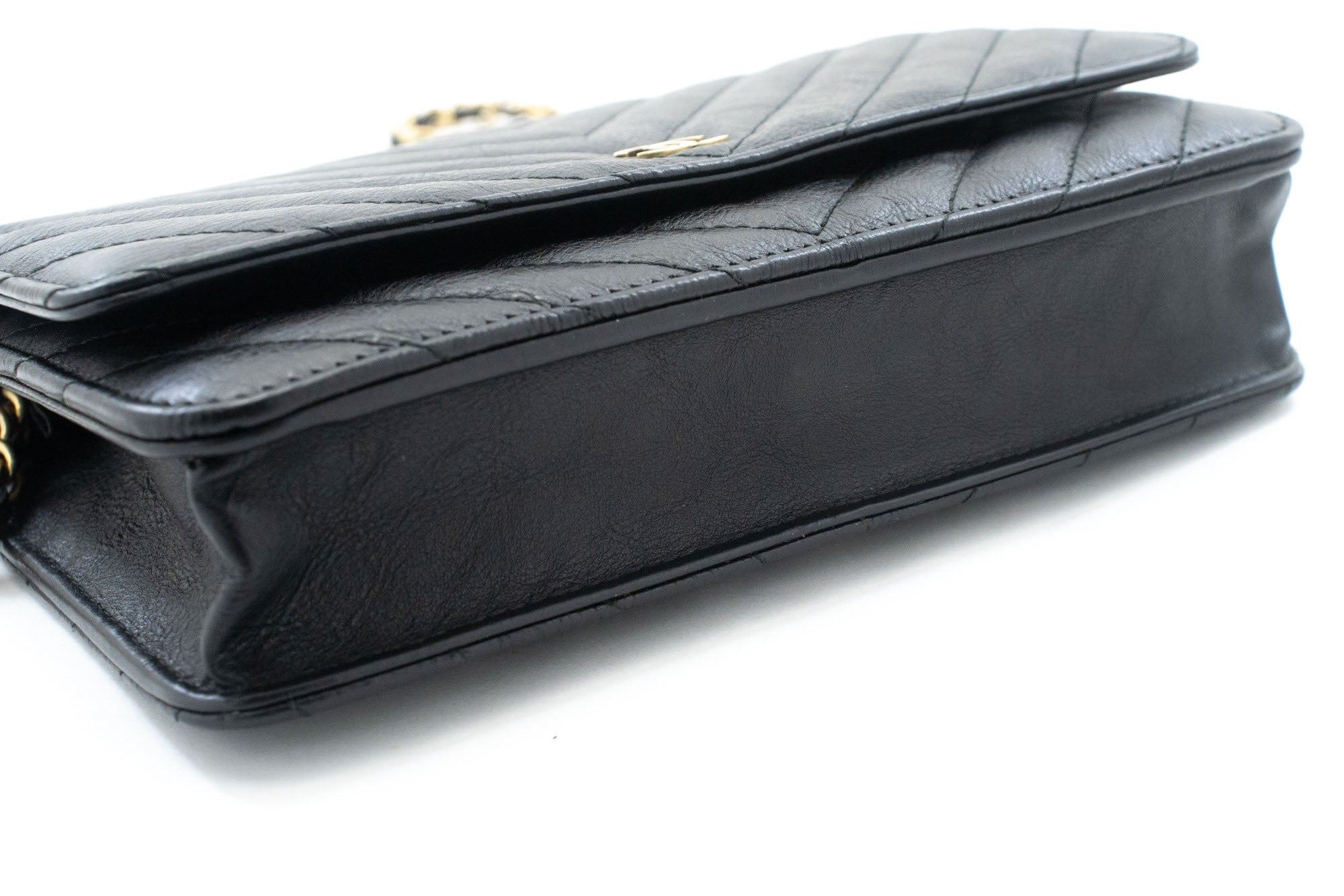 CHANEL V-Stitch Calfskin Wallet On Chain WOC Chain Shoulder  display picture 1
