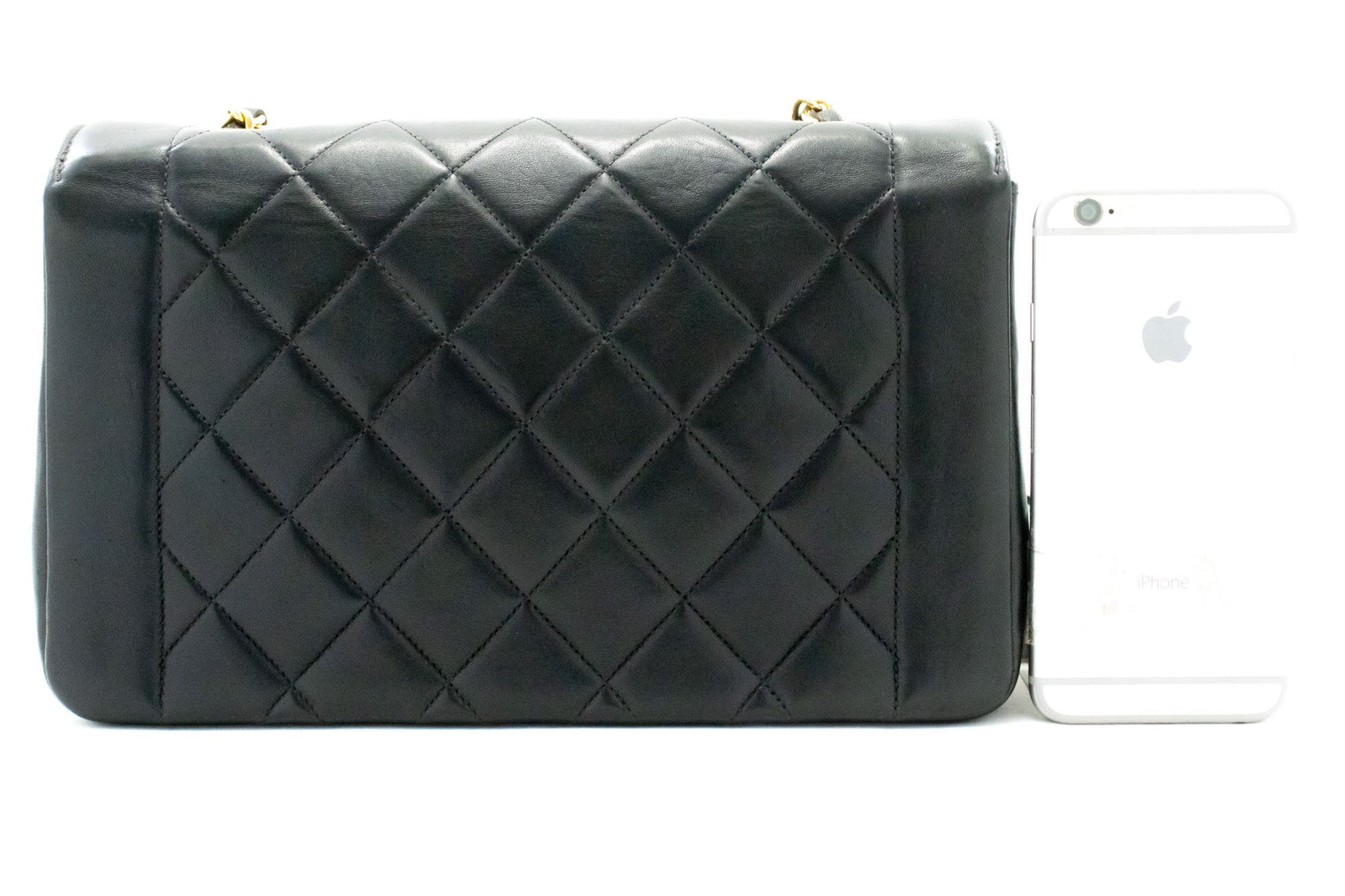 Sac à bandoulière matelassé CHANEL Diana Flap en agneau noir ah2 hannari-shop