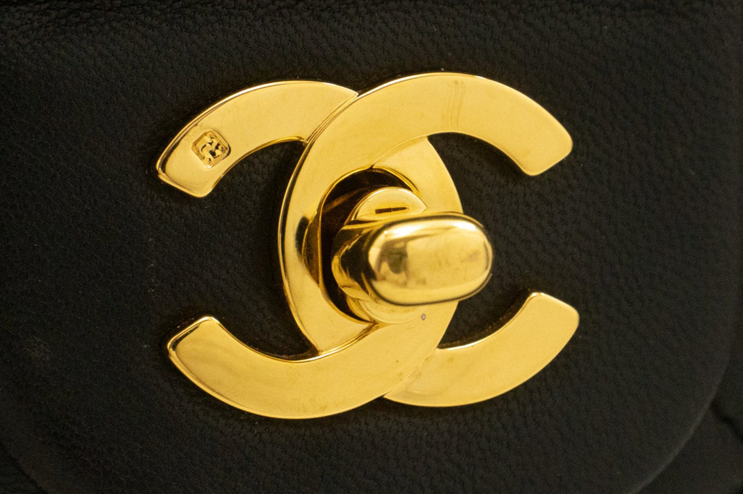 Sac à bandoulière CHANEL Classic Double Flap 10" à chaîne en agneau noir am1 hannari-shop
