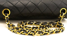 CHANEL Klassieke schoudertas met dubbele flap en ketting van 9 inch, zwart lamsleer L98