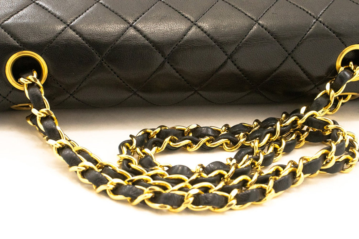 Sac à bandoulière CHANEL Classic Double Flap 10" en chaîne, noir, en agneau, ak7 hannari-shop