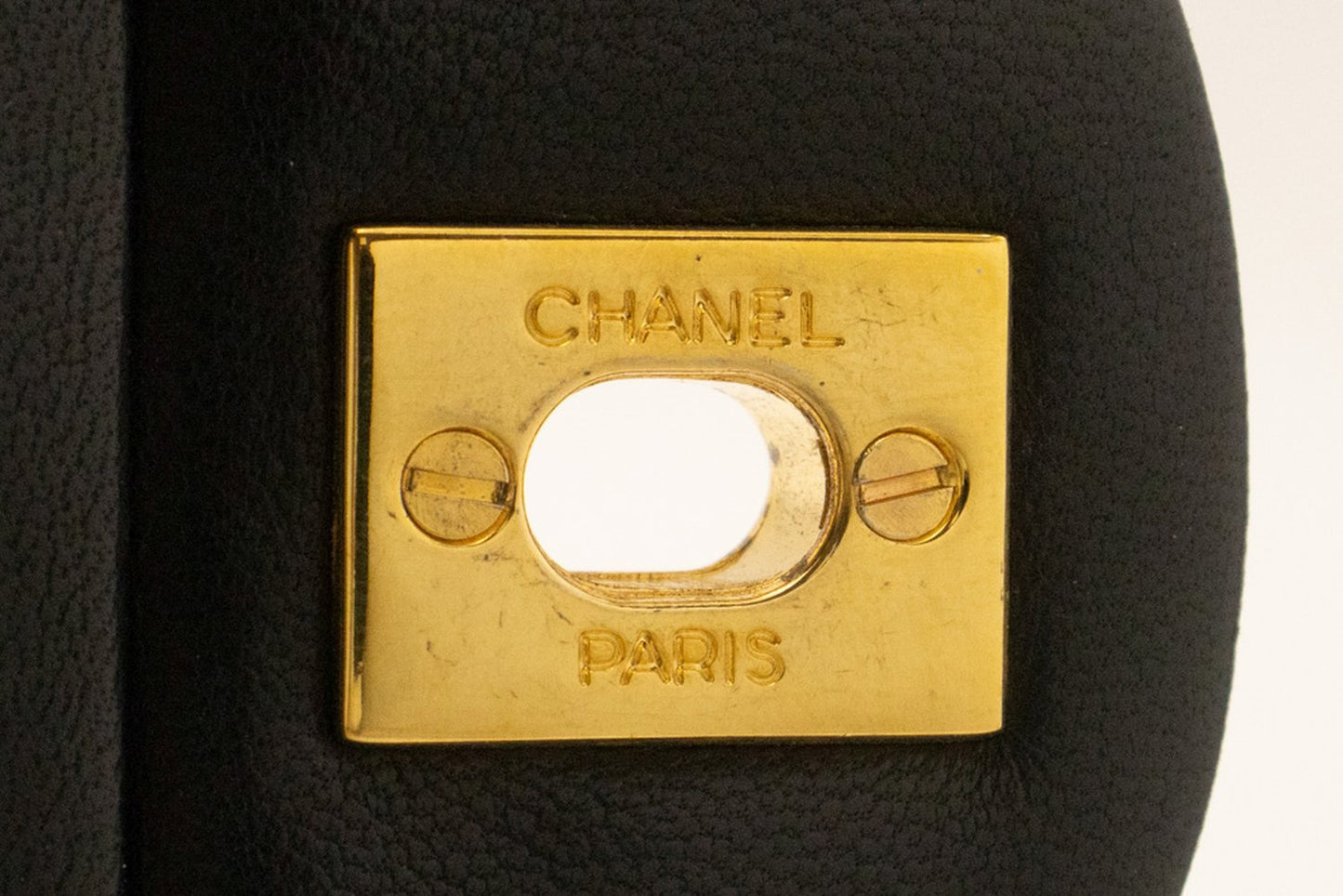 Sac à bandoulière CHANEL Classic Double Flap 10" en chaîne, noir, en agneau, ak7 hannari-shop