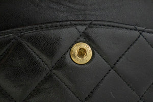 CHANEL Klassieke schoudertas met dubbele klep en ketting van 25 cm Zwart lamsleer m29