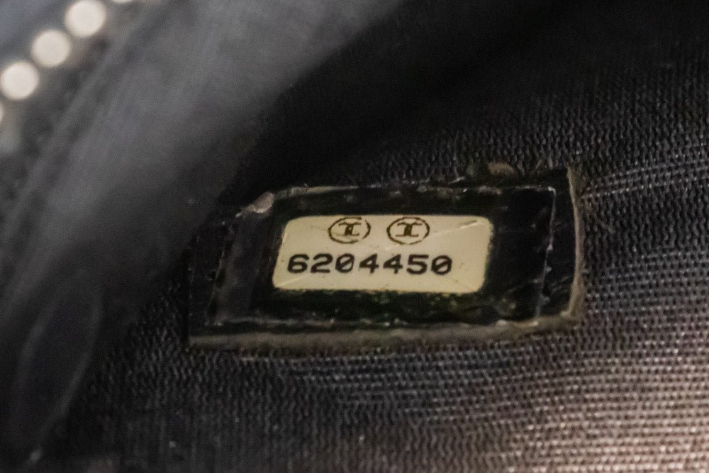 CHANEL 실버 메달리온 그레인 송아지 가죽 숄더 백 ap3 hannari-shop