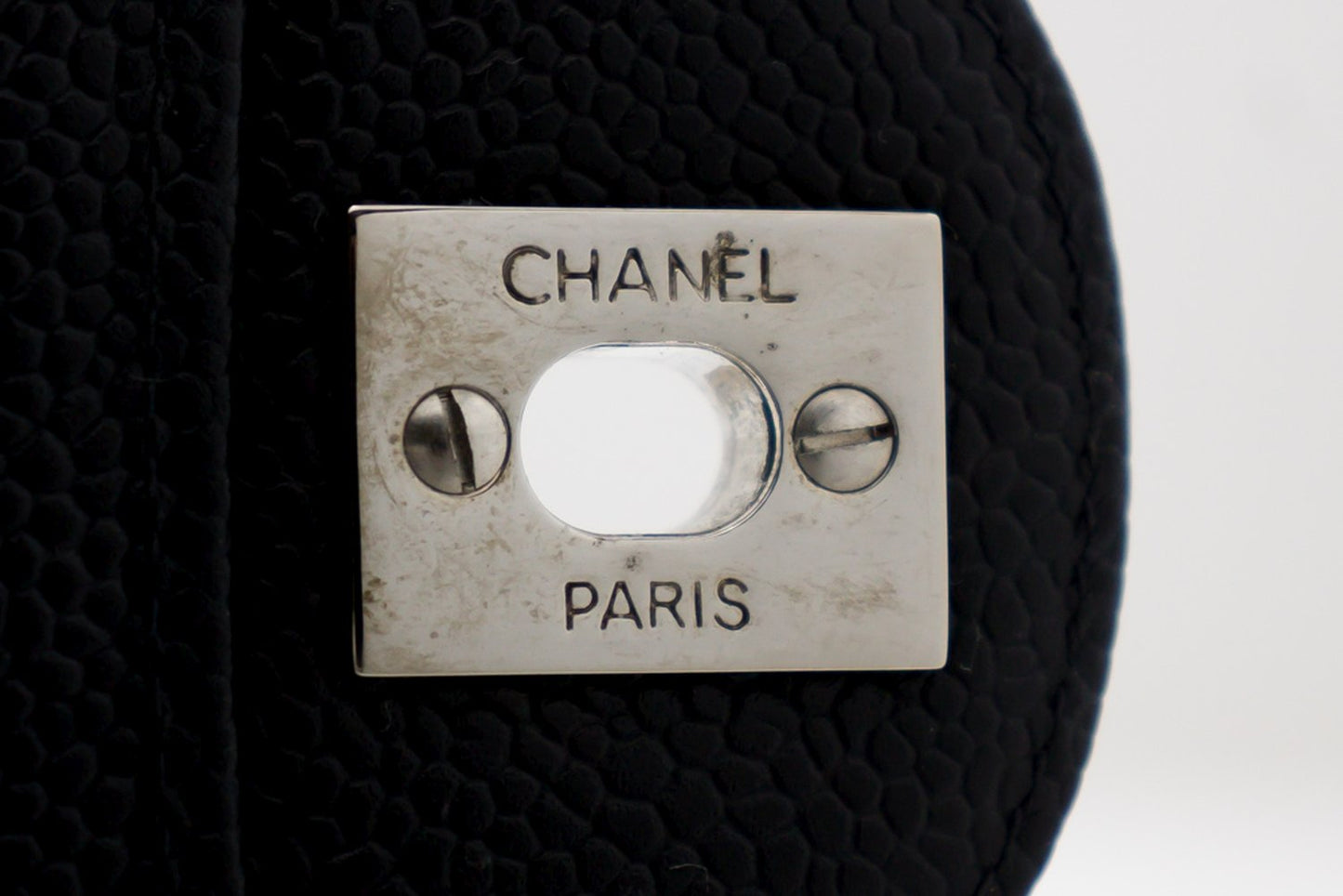 CHANEL Große klassische Handtasche Kette Umhängetasche Klappe Schwarz Kaviar g66