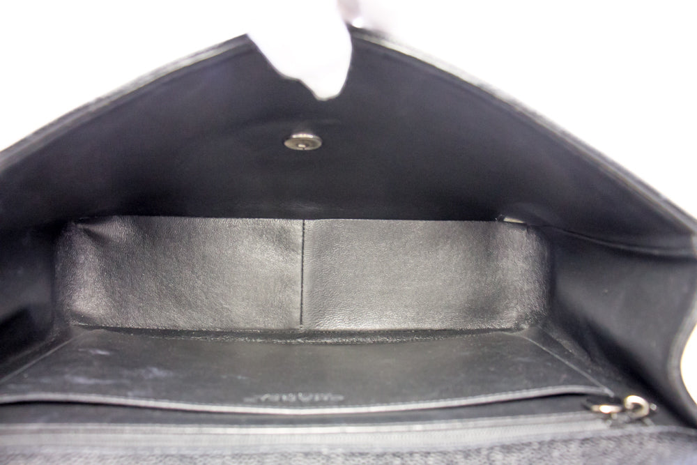 CHANEL Große klassische Handtasche Kette Umhängetasche Klappe Schwarz Kaviar g66