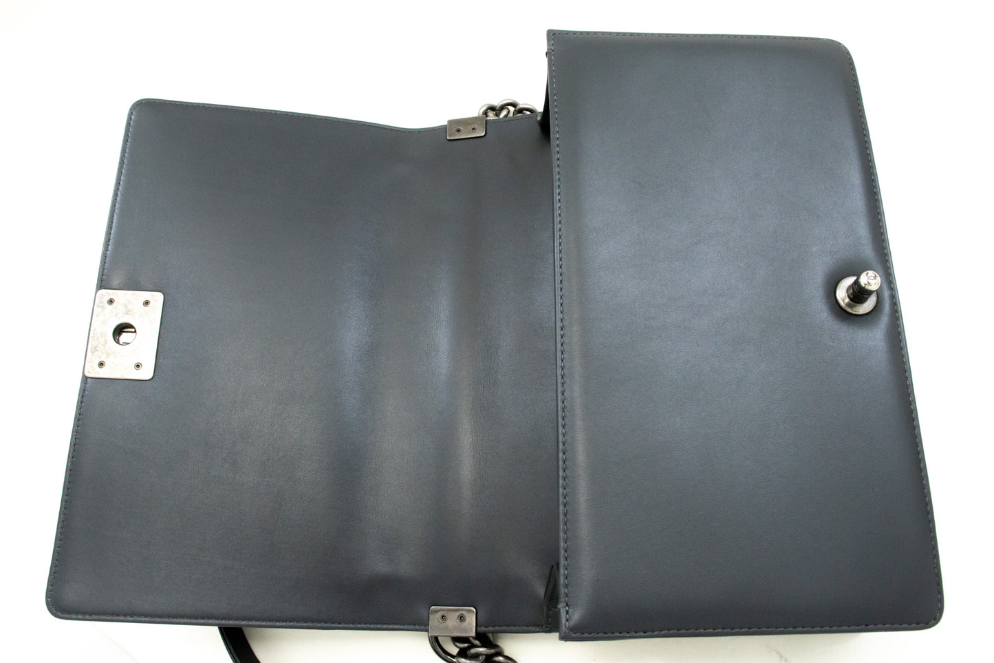 CHANEL Boy Donkergrijze V-Stitch Chain Schoudertas Gequilte Flap n41 hannari-shop