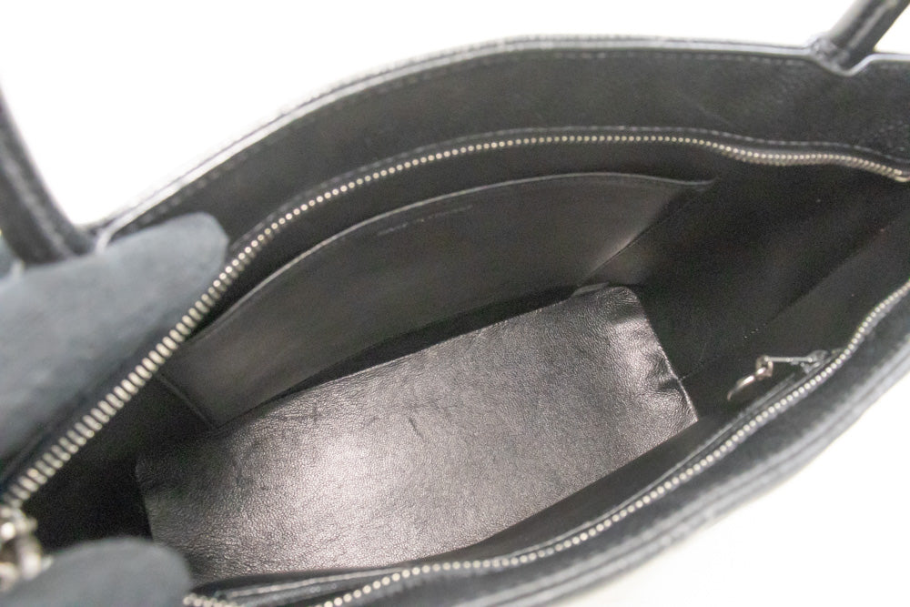 CHANEL Schultertasche aus silberner Medaillon-Caviar-Leder, Einkaufstasche, Schwarz, SV n42 hannari-shop