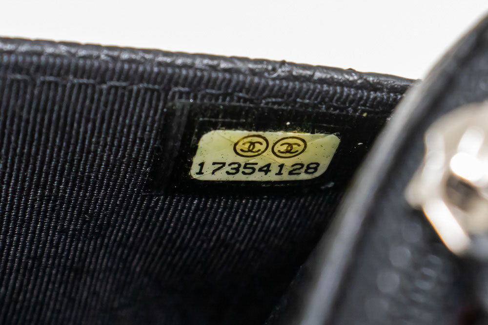 CHANEL Wallet On Chain WOC i kornet kalveskind, sort skuldertaske p60 hannari-shop