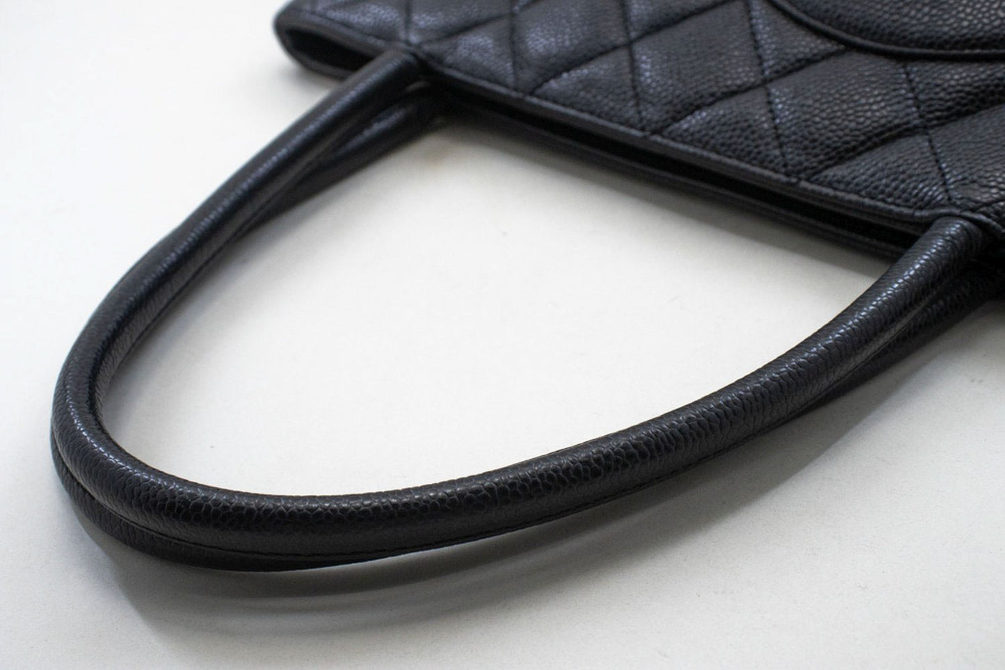 CHANEL Silver Medallion Schoudertas van Gegranuleerd Kalfsleer p80 hannari-shop
