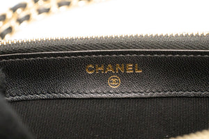 Πορτοφόλι CHANEL V-Stitch Lambskin On Chain WOC Τσάντα με διπλή αλυσίδα με φερμουάρ L14
