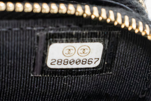 CHANEL V-Stitch lammeskindspung On Chain WOC Dobbelt Zip Chain Bag L14