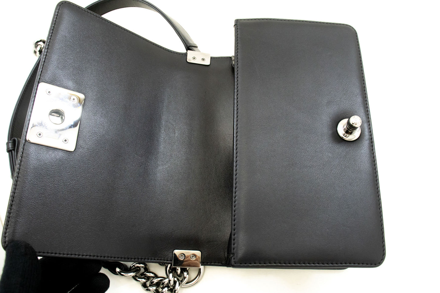 CHANEL Small Boy Chain Skuldertaske Sort Quiltet Klap Kalveskind p93 hannari-shop