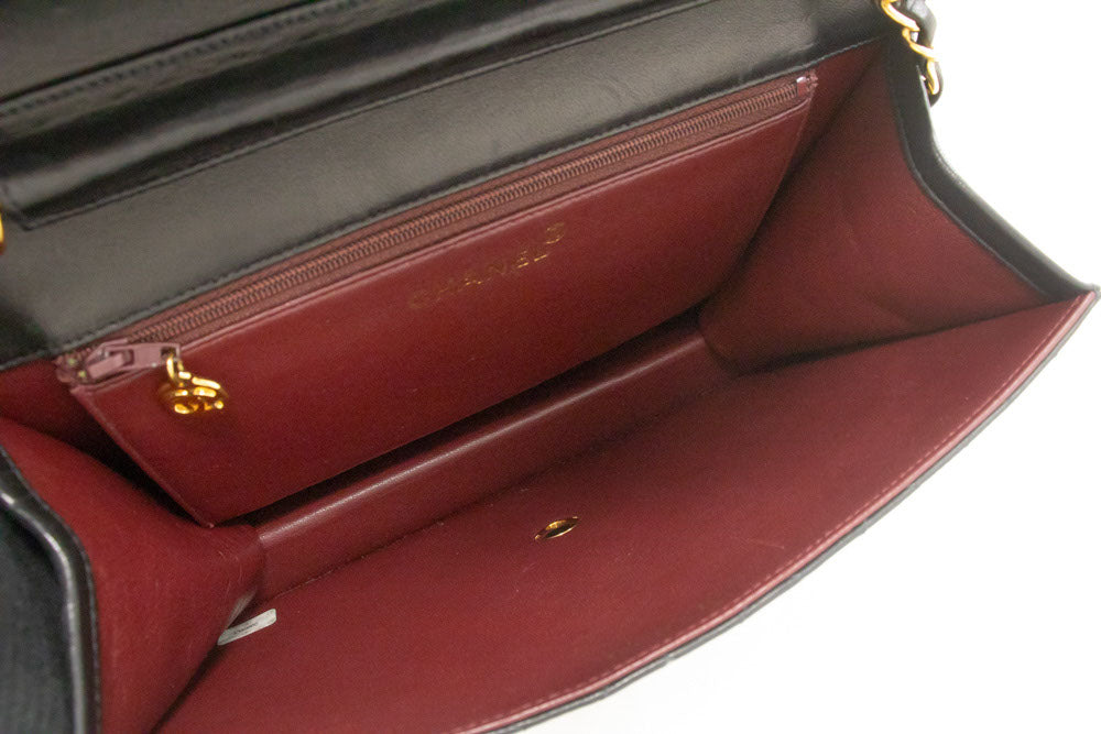 Sac à bandoulière chaîne CHANEL Pochette noire matelassée en agneau rabat portefeuille p42 hannari-shop