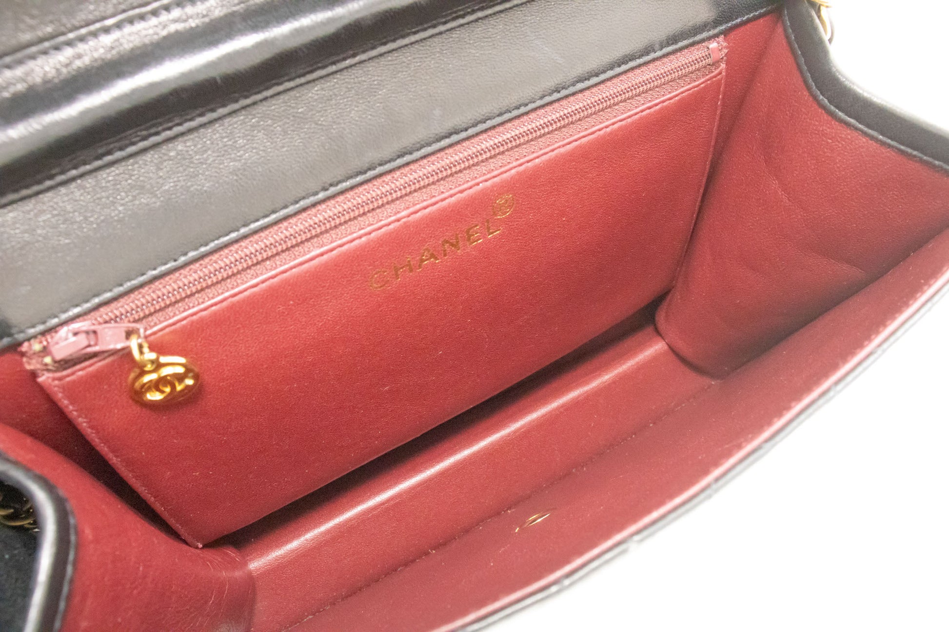 Sac à bandoulière chaîne CHANEL Pochette noire matelassée en agneau rabat portefeuille p42 hannari-shop