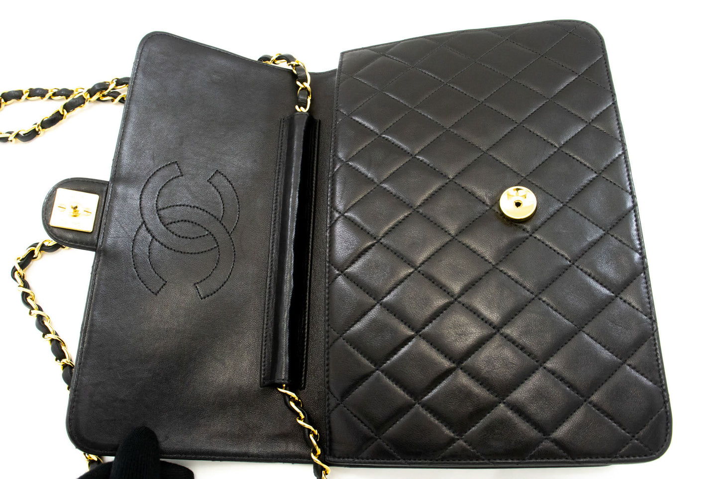 Sac à bandoulière chaîne CHANEL Pochette noire matelassée en agneau rabat portefeuille p42 hannari-shop