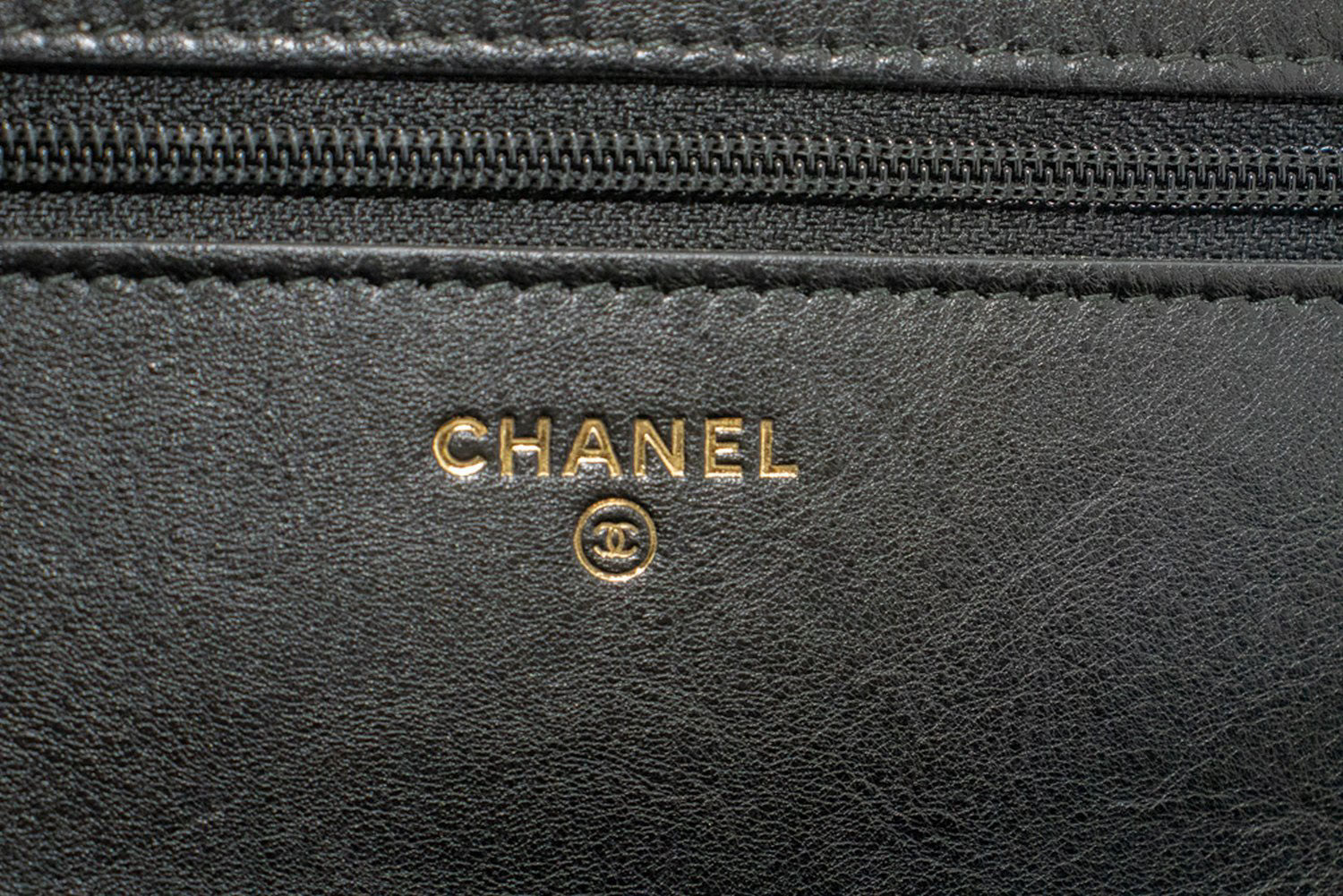 CHANEL V-Stitch kalveskind Wallet On Chain WOC skuldertaske med kæde ab2 hannari-shop