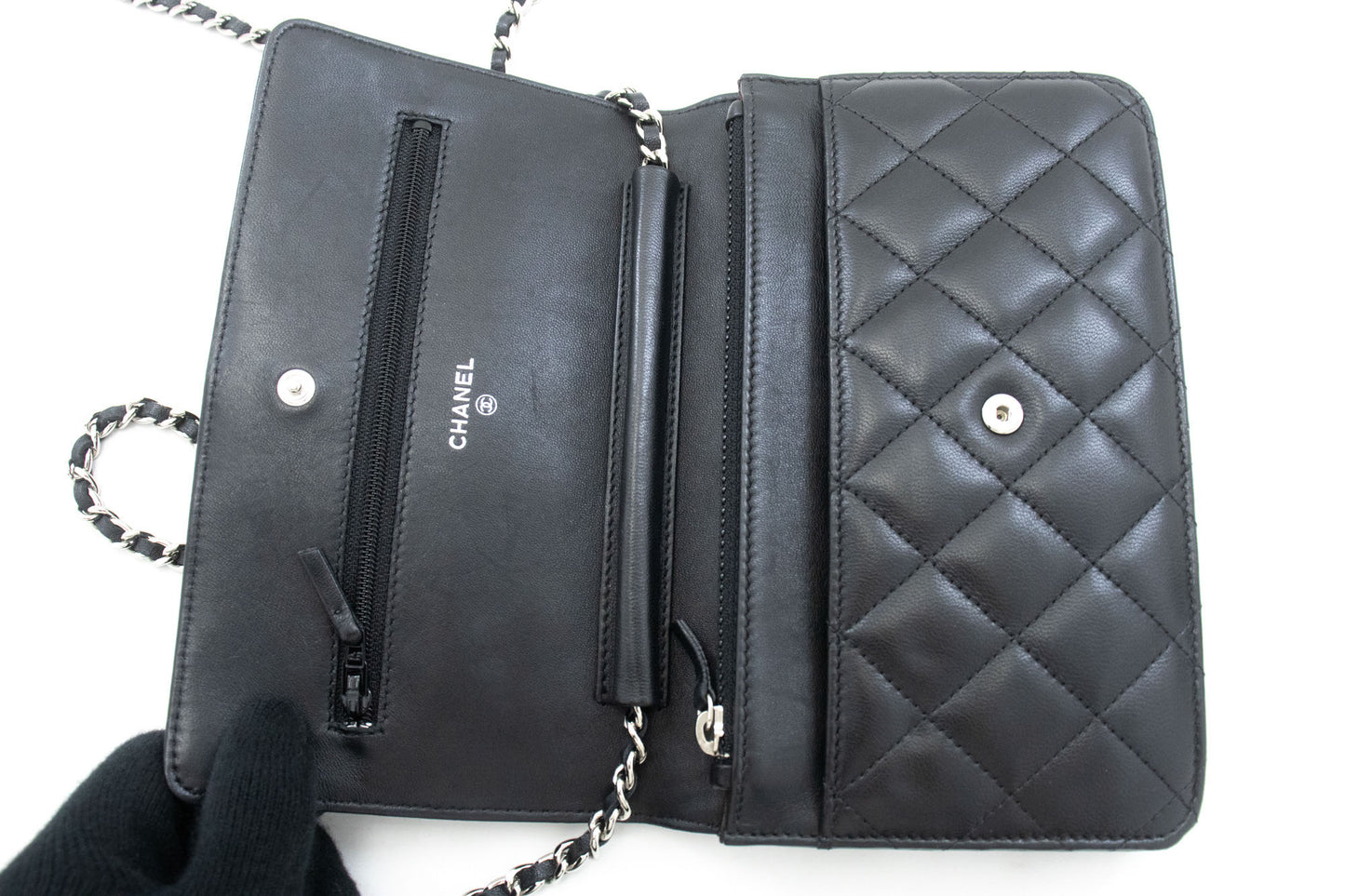 Sac à bandoulière CHANEL Black Classic Wallet On Chain WOC en agneau ab8 hannari-shop