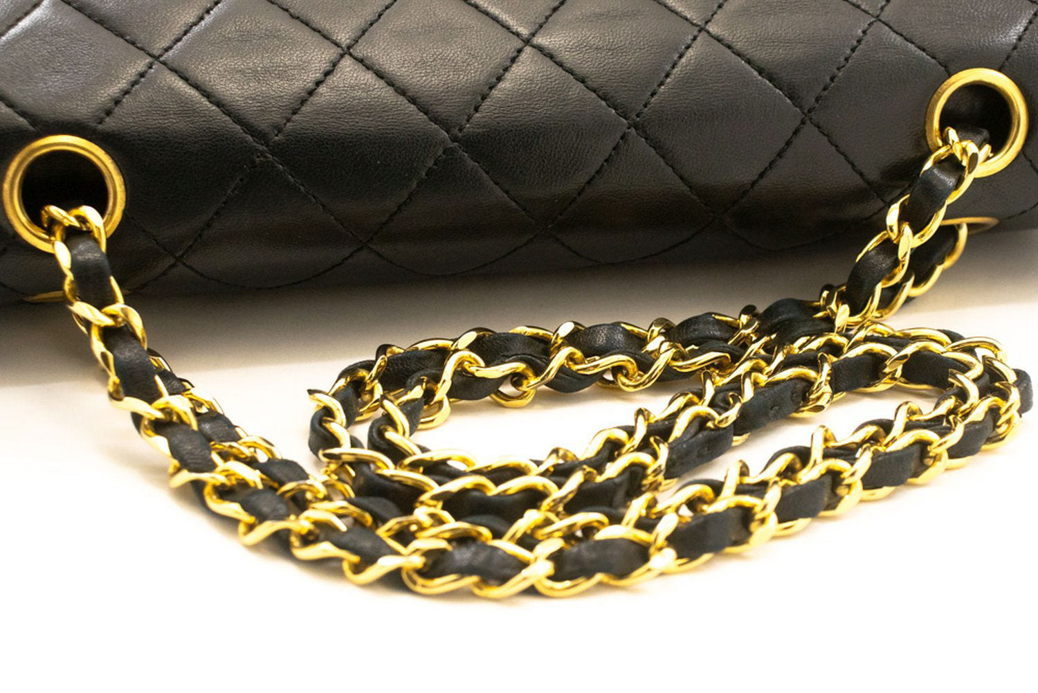 Sac à bandoulière carré CHANEL Classic Double Flap en agneau noir ad7 hannari-shop