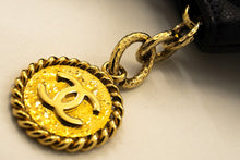 Τσάντα ώμου CHANEL Gold Medallion Caviar Grand Shopping Tote L70