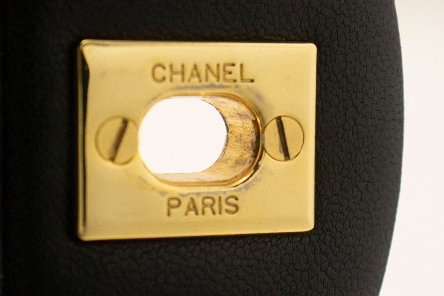 Sac à bandoulière carré CHANEL Classic Double Flap en agneau noir ad1 hannari-shop