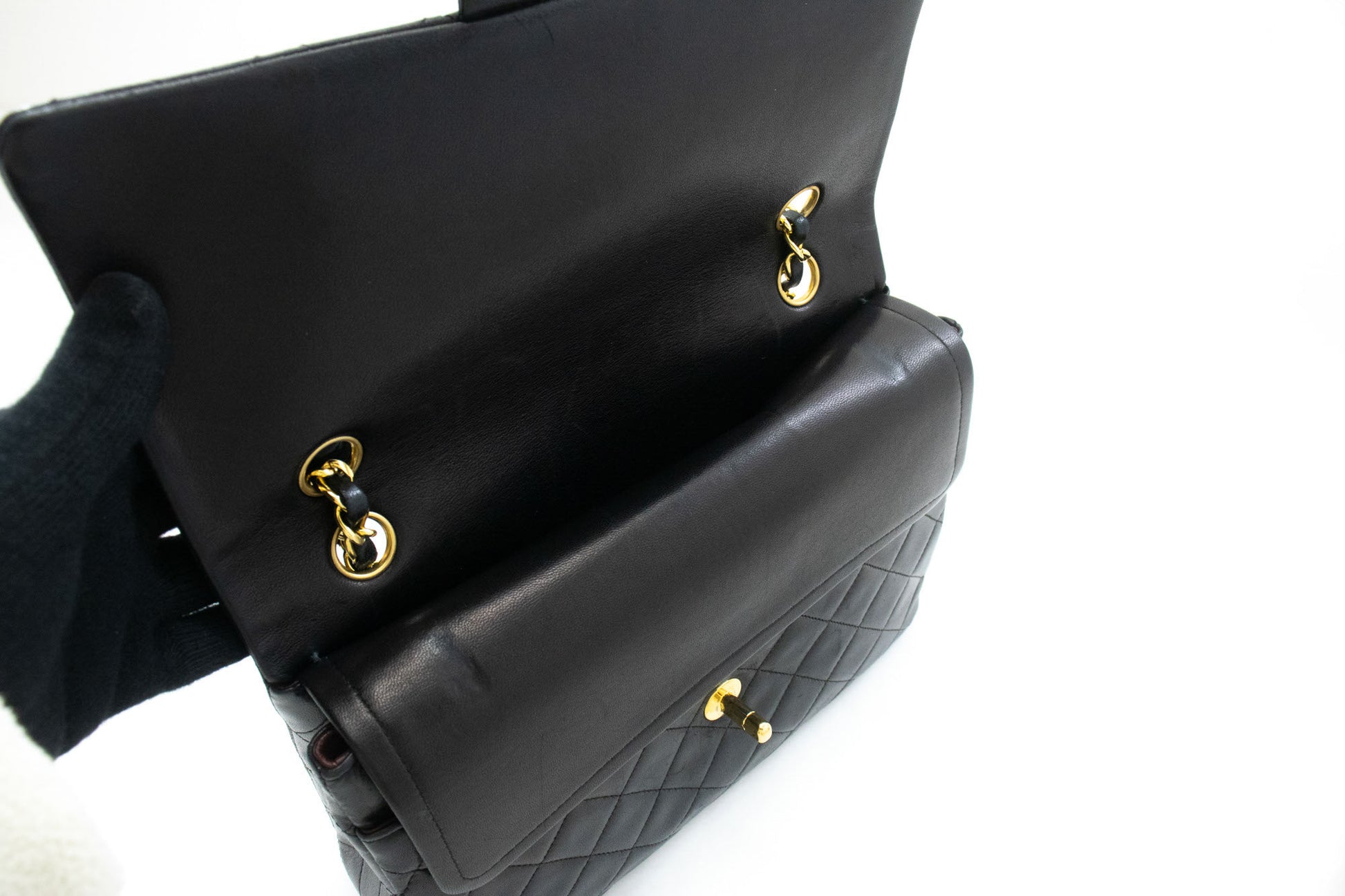 Sac à bandoulière carré CHANEL Classic Double Flap en agneau noir ad1 hannari-shop