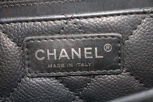 Borsa a tracolla CHANEL con catena a 2 vie, borsa tote nera trapuntata caviale L64