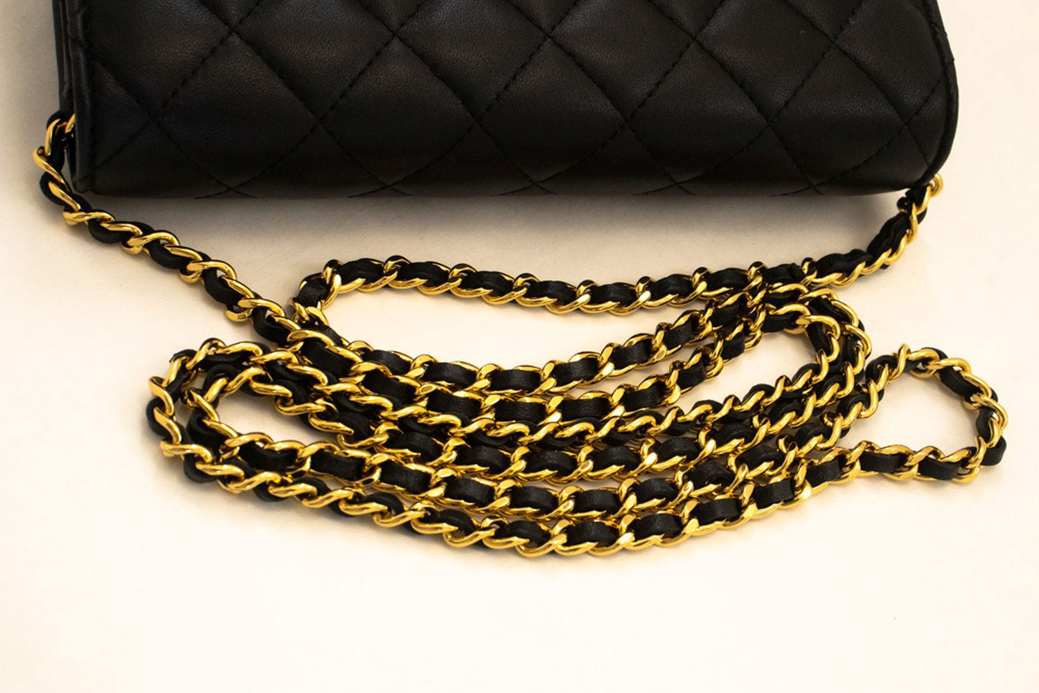 CHANEL Sort Classic Wallet On Chain WOC Skuldertaske Crossbody ae8 hannari-shop