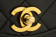 CHANEL Schoudertas met halve maanketting Crossbody Zwart gewatteerde flap L76