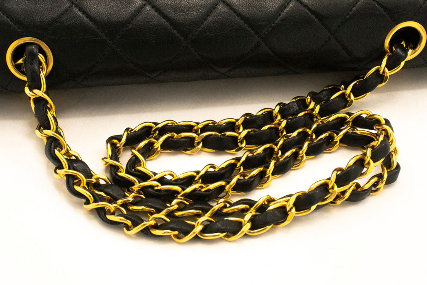 Sac à bandoulière CHANEL Classic Double Flap 10" en agneau noir avec chaîne ag1 hannari-shop