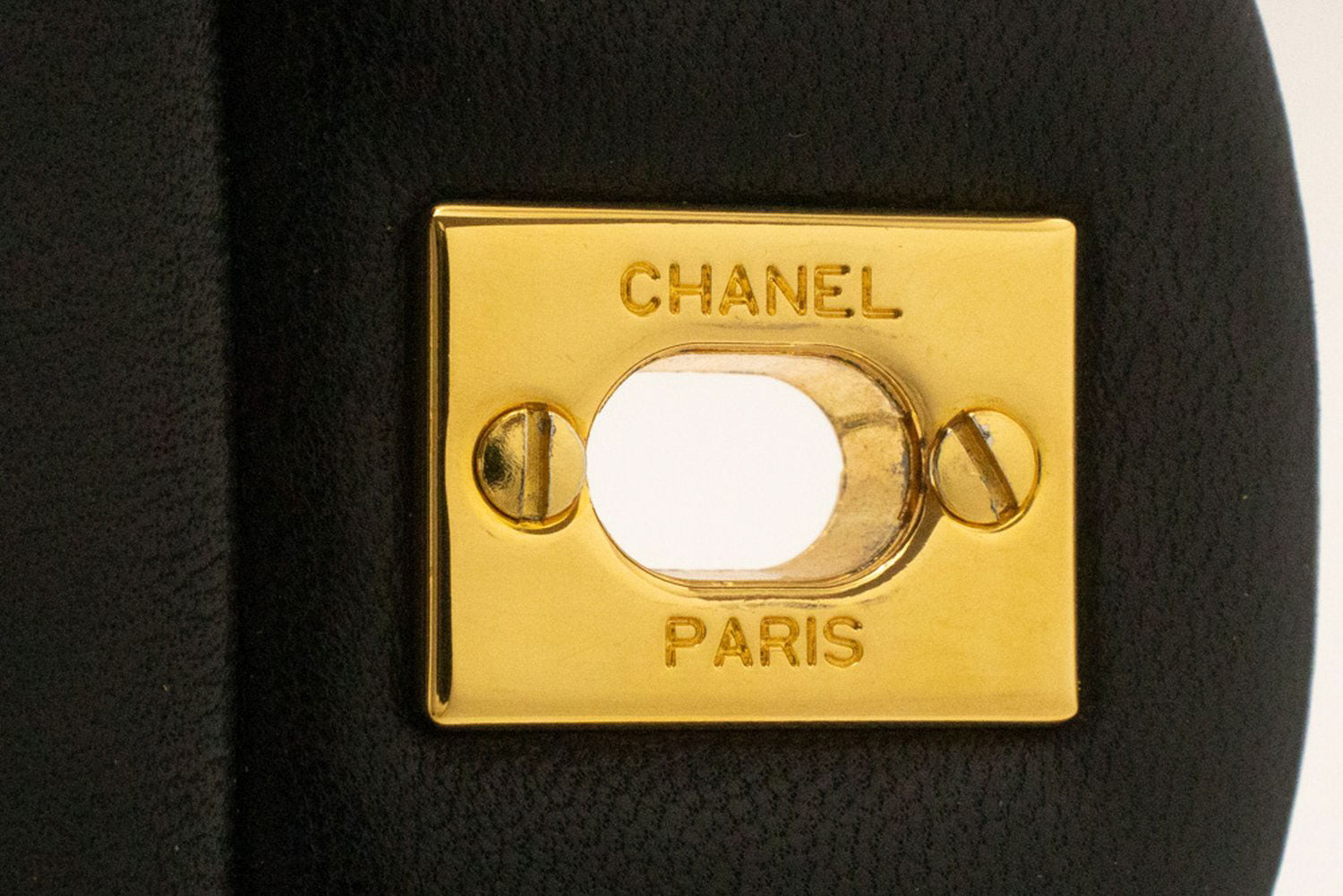 Sac à bandoulière CHANEL Classic Double Flap 10" en agneau noir avec chaîne ag1 hannari-shop