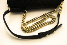 Τσάντα ώμου CHANEL Boy V-Stitch Chain Chain Τσάντα ώμου Μαύρο καπιτονέ πτερύγιο Μοσχαρίσιο δέρμα L53