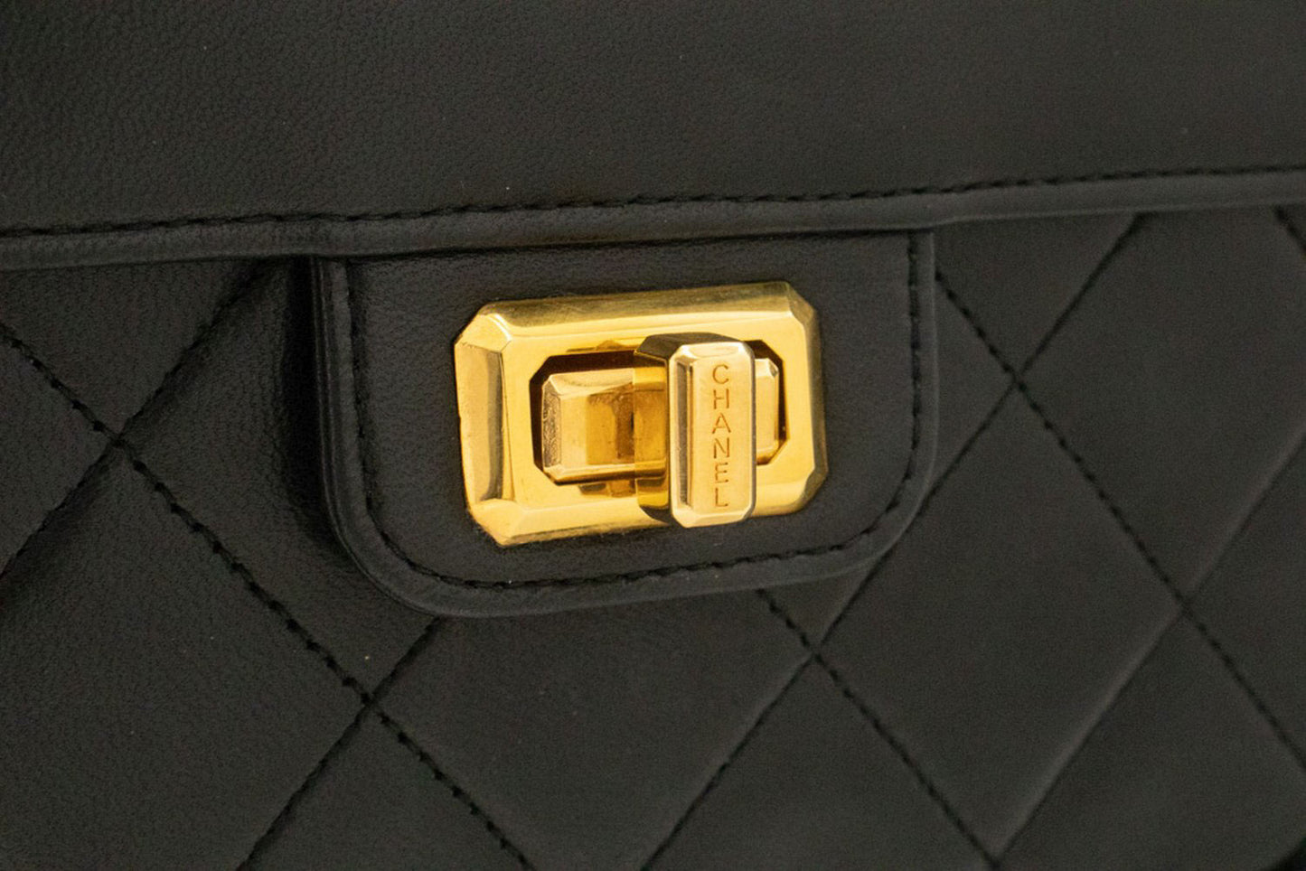Sac bandoulière CHANEL Vintage Classic Chain à rabat unique en agneau matelassé ag8 hannari-shop