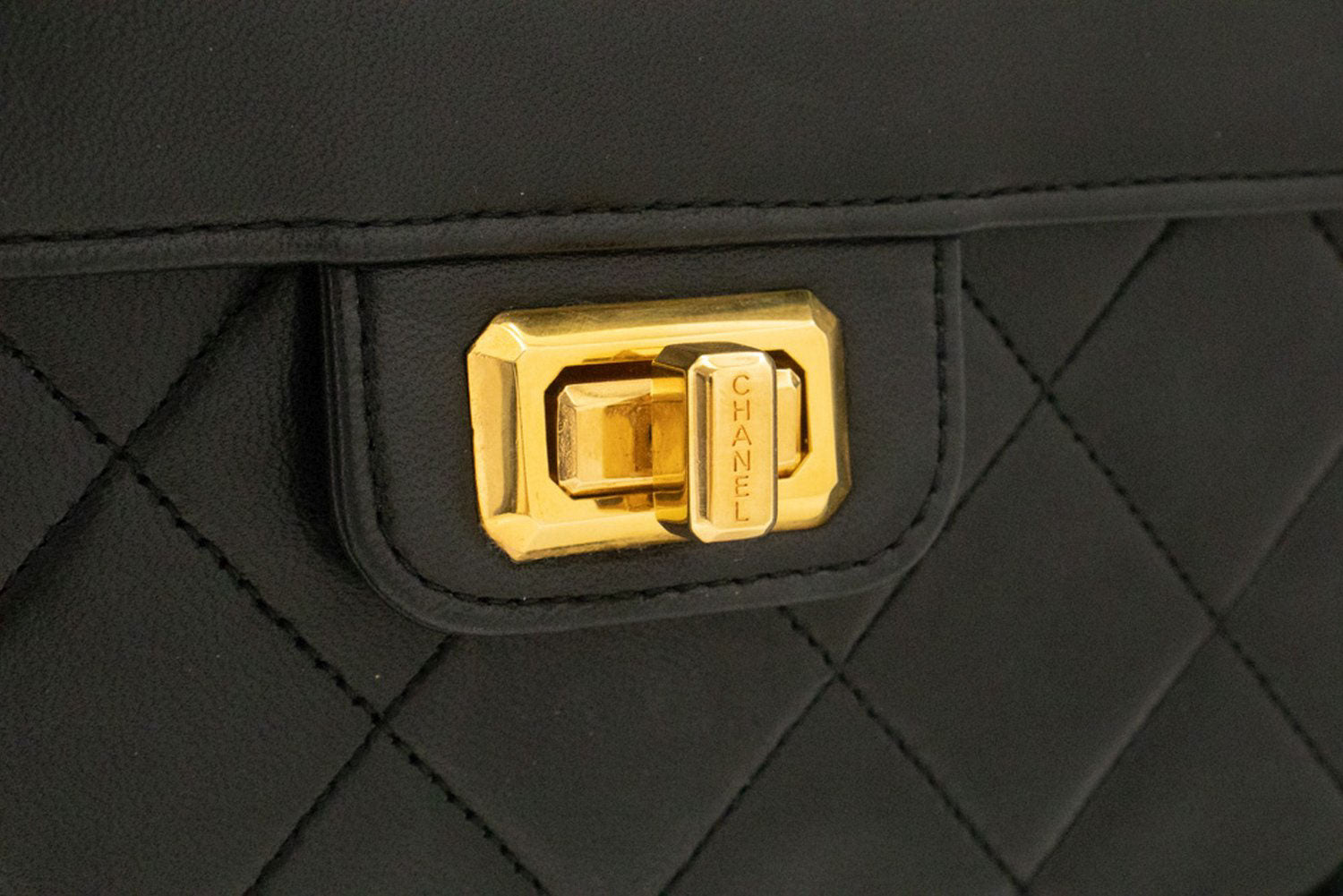 Sac bandoulière CHANEL Vintage Classic Chain à rabat unique en agneau matelassé ag8 hannari-shop