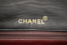 CHANEL Sac à bandoulière avec chaîne à rabat complet Pochette en cuir d'agneau matelassé noir L97