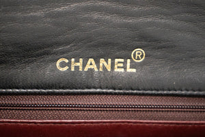 CHANEL Sac à bandoulière avec chaîne à rabat complet Pochette en cuir d'agneau matelassé noir L97