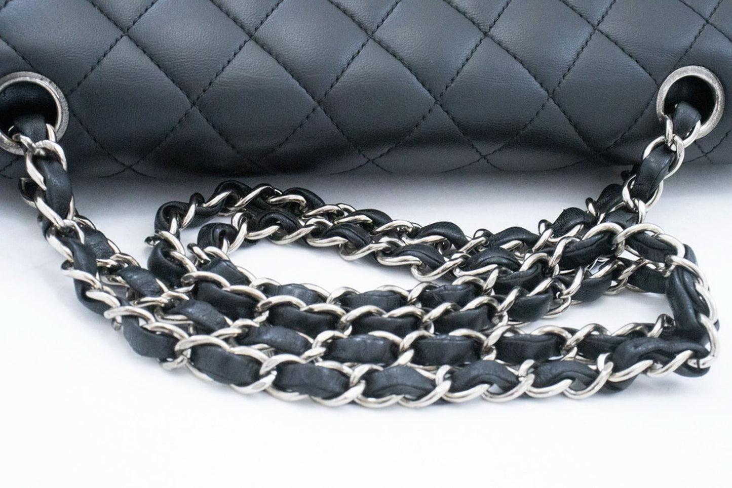 CHANEL Classic Double Flap 10" Schultertasche mit silberner Kette Schwarz ai1 hannari-shop