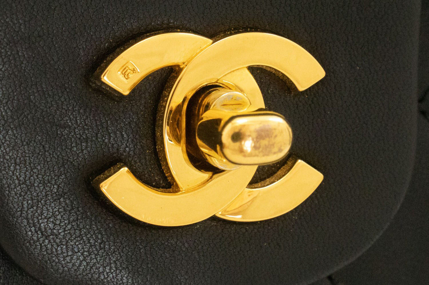 CHANEL Classic Double Flap 9" Kettentasche aus schwarzem Lammleder ak5 hannari-shop